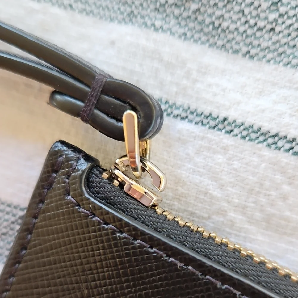 Kate Spade Wristlet and Crème de la Crème Mug. - Picture 11 of 11